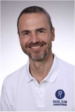 Dr. Markus Riedel
